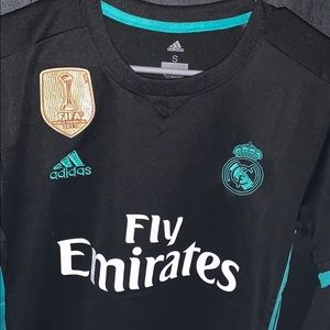 Real Madrid 17/18 jersey